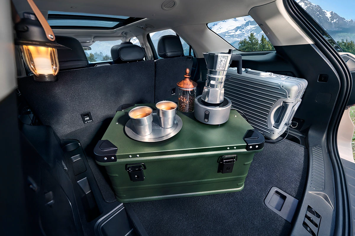 Ford FORD EXPLORER car photography Car Photographer car photographer china Automotive Photography car forest